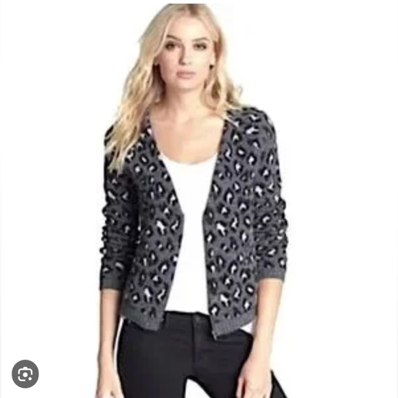 NWT REDUCED TO SELL🎉❣️ Ella Moss zip angora knit zip cardigan Grey leopard print - Picture 2 of 14